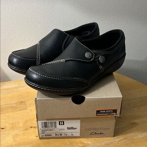 Clarks Women’s Black Leather Slip-On Loafers